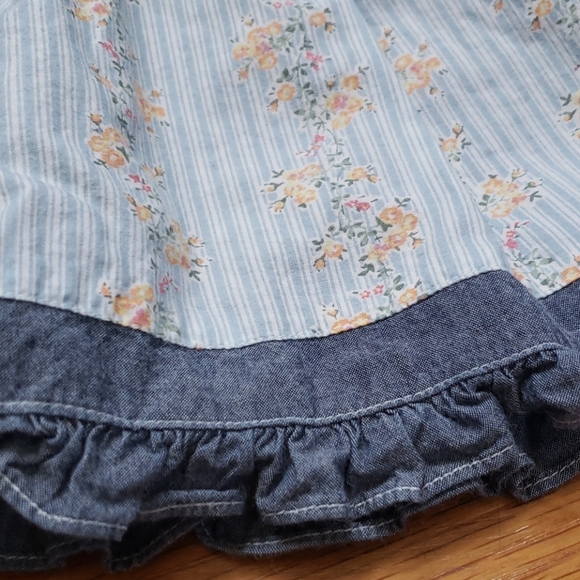 Baby GAP Floral Denim Dress - Newborn (0-3months) - Picture 3 of 9